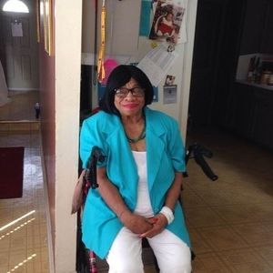 Meet your Posher, Elaine